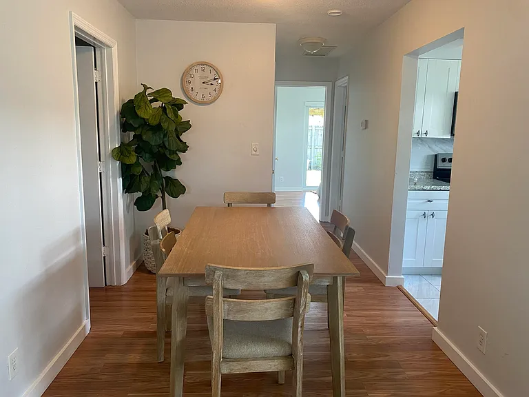 441 SE 1st Ave #2 — Photo 5