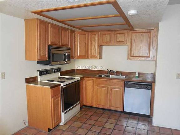 2nd image of 1333 Pinto Rock Ln