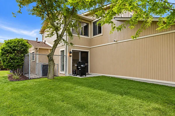 41641 Belvidere St — Photo 50