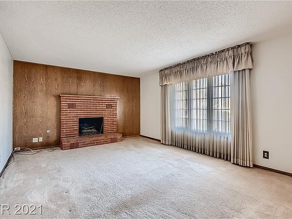 3rd image of 4329 Malaga Dr