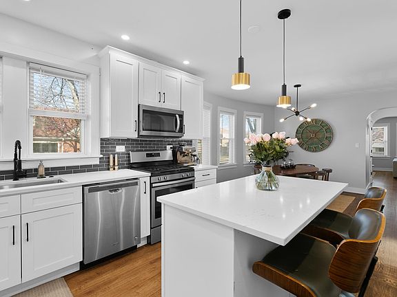 2nd image of 3758 N Pontiac Ave #1