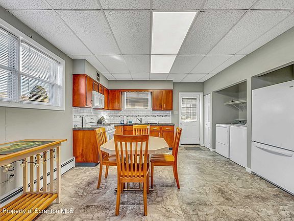 5th image of 801 Moosic Rd