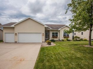 915 NW 32nd St, Ankeny, IA 50023