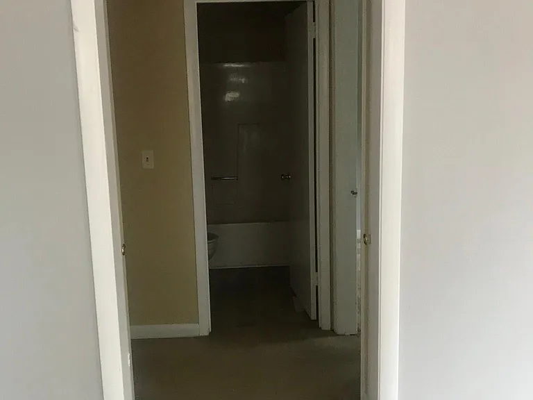 4614 Forest Ridge Dr — Photo 12
