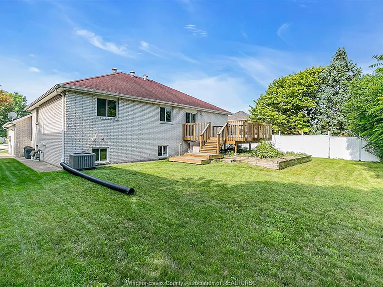 850 Lake Shore Dr #LOWER — Photo 10