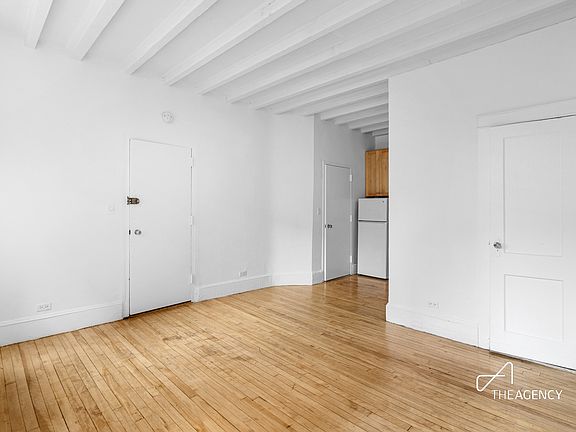 3rd image of 15 Cornelia St APT 1F