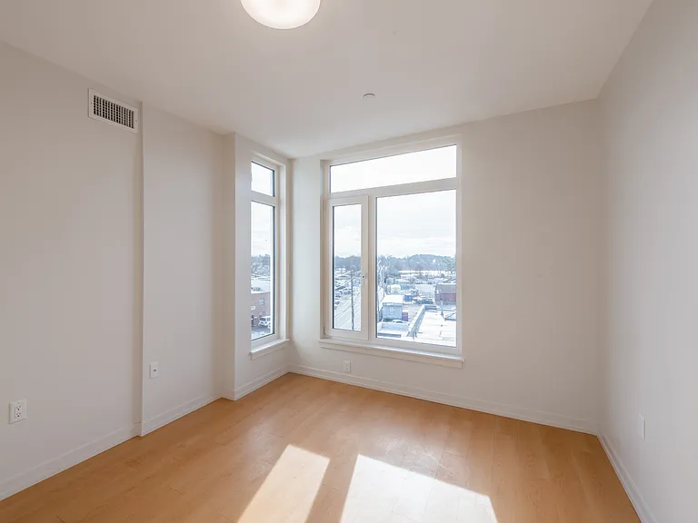70 New St #218 — Photo 9