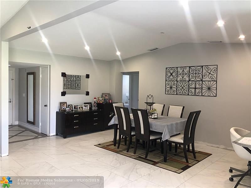 1st image of 15935 Carrotwood Cir