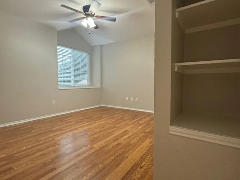 4713 Castleman Dr — Photo 13