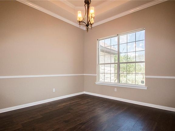 5th image of 1010 Fountainwood Dr