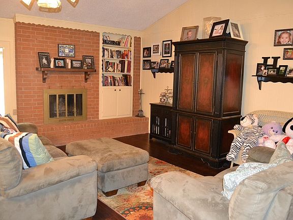 3rd image of 3110 Lindenwood Dr
