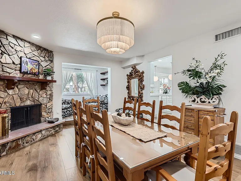 1305 E Steamboat Bend Dr — Photo 9
