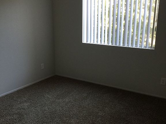 4th image of 3065 54th St APT 02