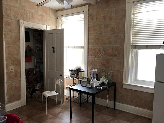 3rd image of 3202 Glendora Ave
