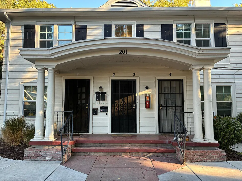 201 Jones St #2