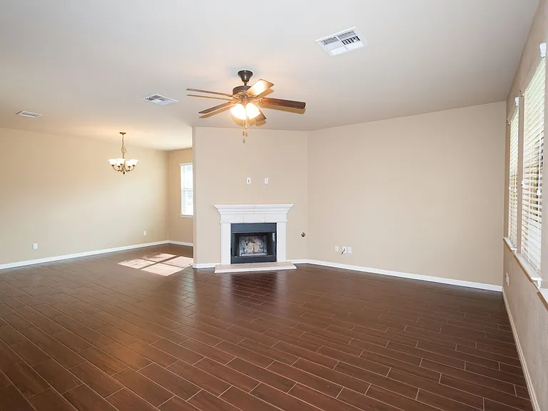 1078 Sussex Way — Photo 7