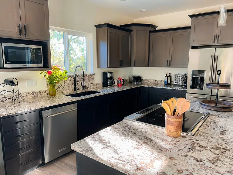 472 E Alder Dr — Photo 5