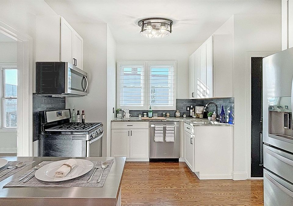1st image of 171-173 Walnut St #3