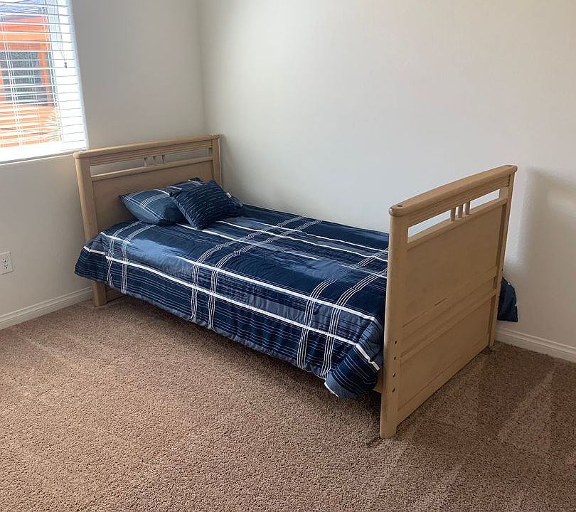 1st image of 400 Hillside Dr #725