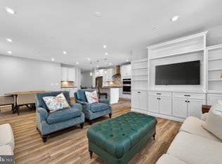 21630 Hawksbill High Cir #202, Sterling, VA 20164