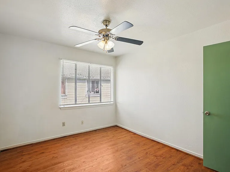 8379 La Roche Ln — Photo 19