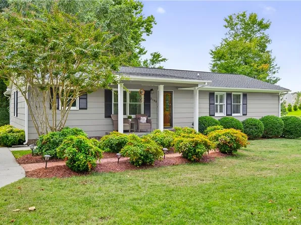 2708 Cambridge Rd, Burlington, NC 27215