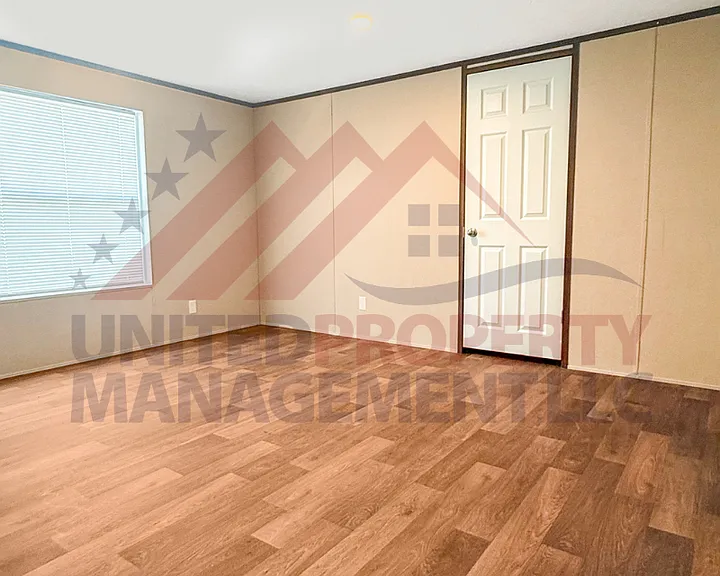 7824 S Dal Paso St — Photo 4
