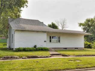 613 Baldwin St, Maxwell, IA 50161