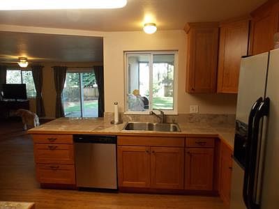 5th image of 1136 Skyridge St SE