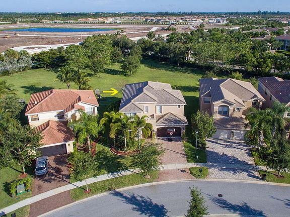 Home For Sale In Canyon Springs