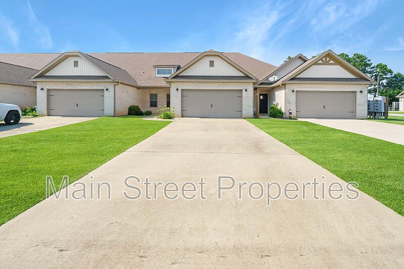 1st image of 704 Brambling Ct
