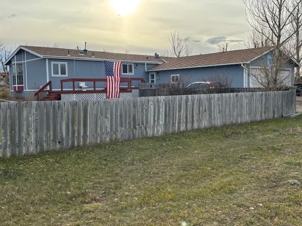 504 1st St S, Sunburst, MT 59482