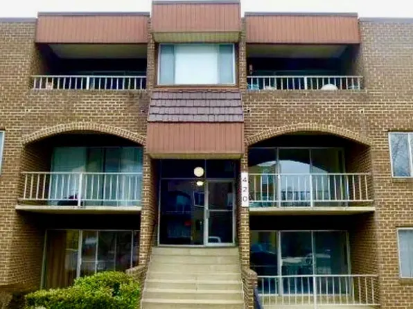 420 Girard St APT 121, Gaithersburg, MD 20877