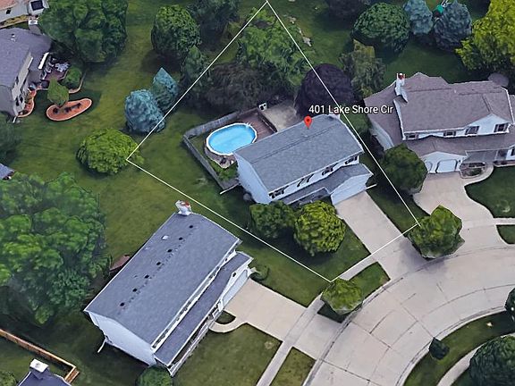 3rd image of 401 Lake Shore Cir