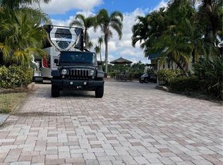 4505 Southern Breeze DR, NAPLES, FL 34114