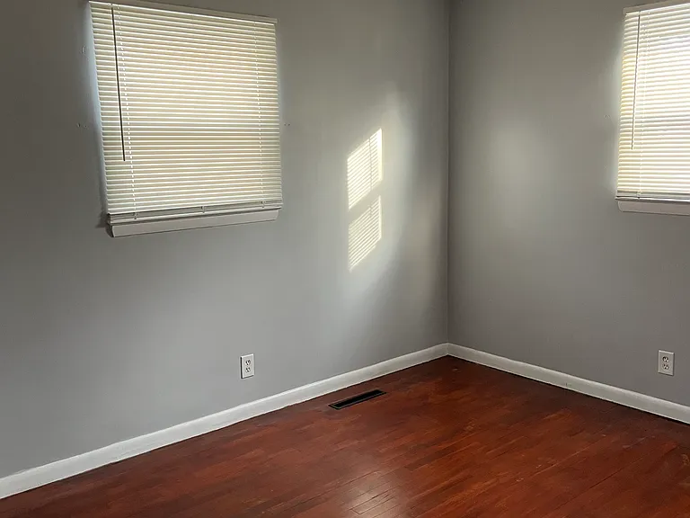 3317 Brandon St — Photo 3