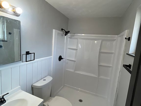 3rd image of 2253 Hepburn Ave #B