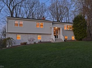 17 Juniper Way, Springfield, NJ 07081