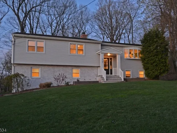 17 Juniper Way, Springfield Twp., NJ 07081