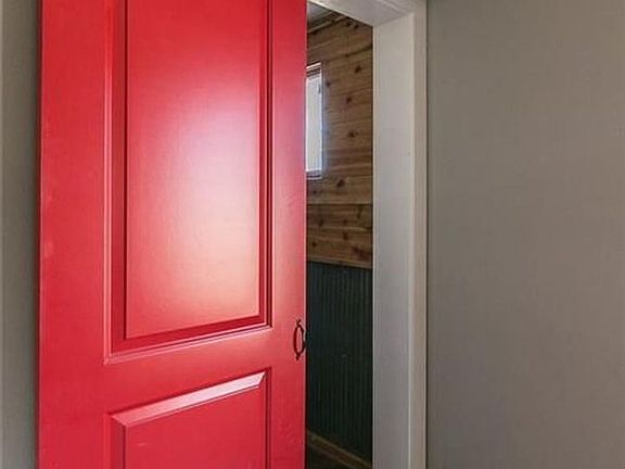 5th image of 122 W Pine St APT D