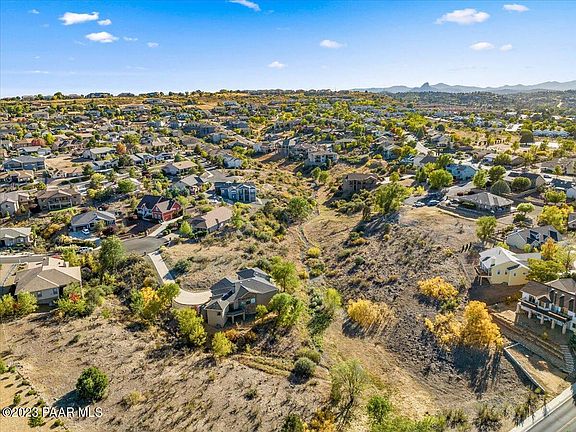 5th image of 886 Trail Head Cir
