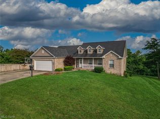 466 Calder Ridge Rd, Belpre, OH 45714