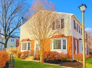 4947 McFarland Ct, Fairfax, VA 22032