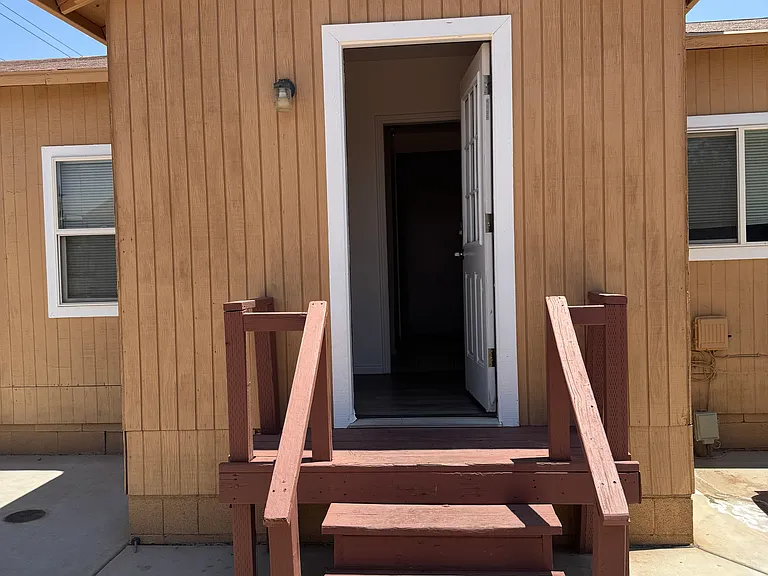 380 E Telegraph St — Photo 13