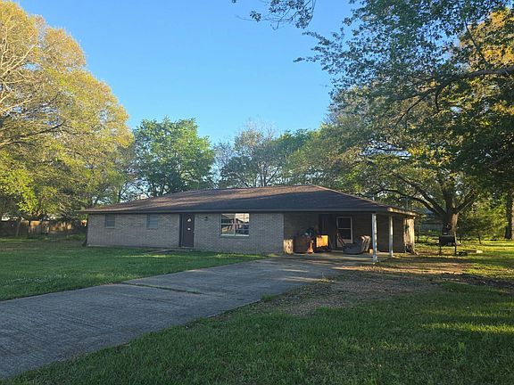 2nd image of 1401 Guillory Ln