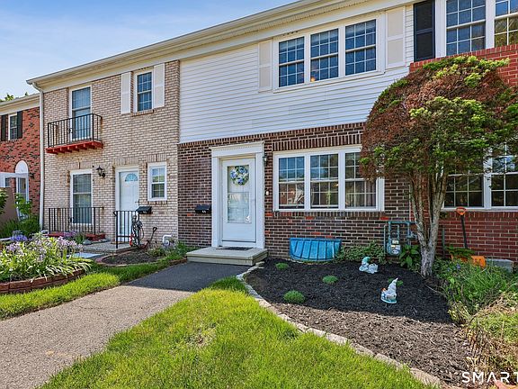 2nd image of 44 Salem Walk #44
