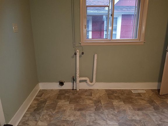 5th image of 399 Baynes St Unit 1