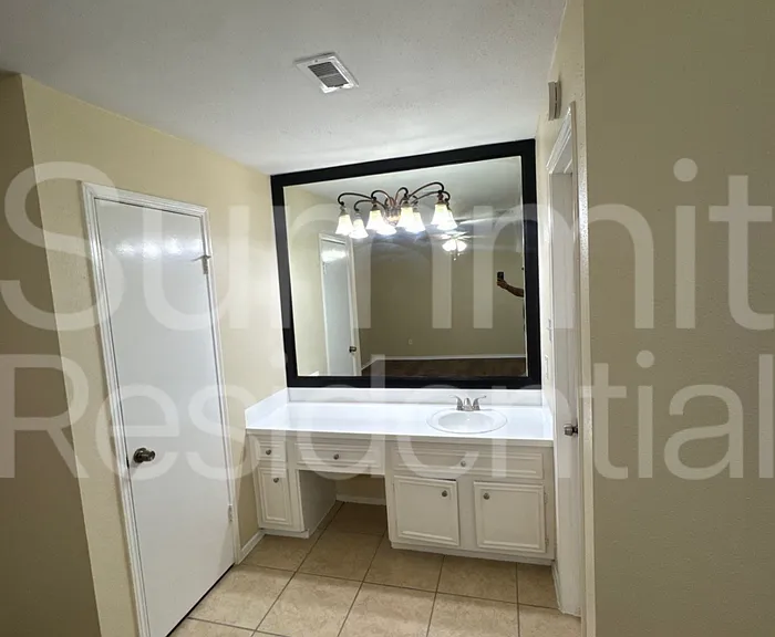 7214 Foxbend Ln — Photo 8
