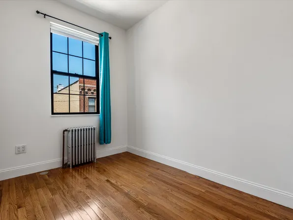 26-19 14th Place image 29 of 33