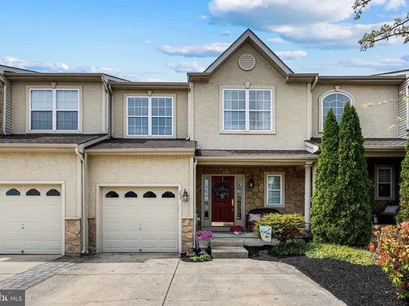 143 Sequoia Dr, Berlin, NJ 08009